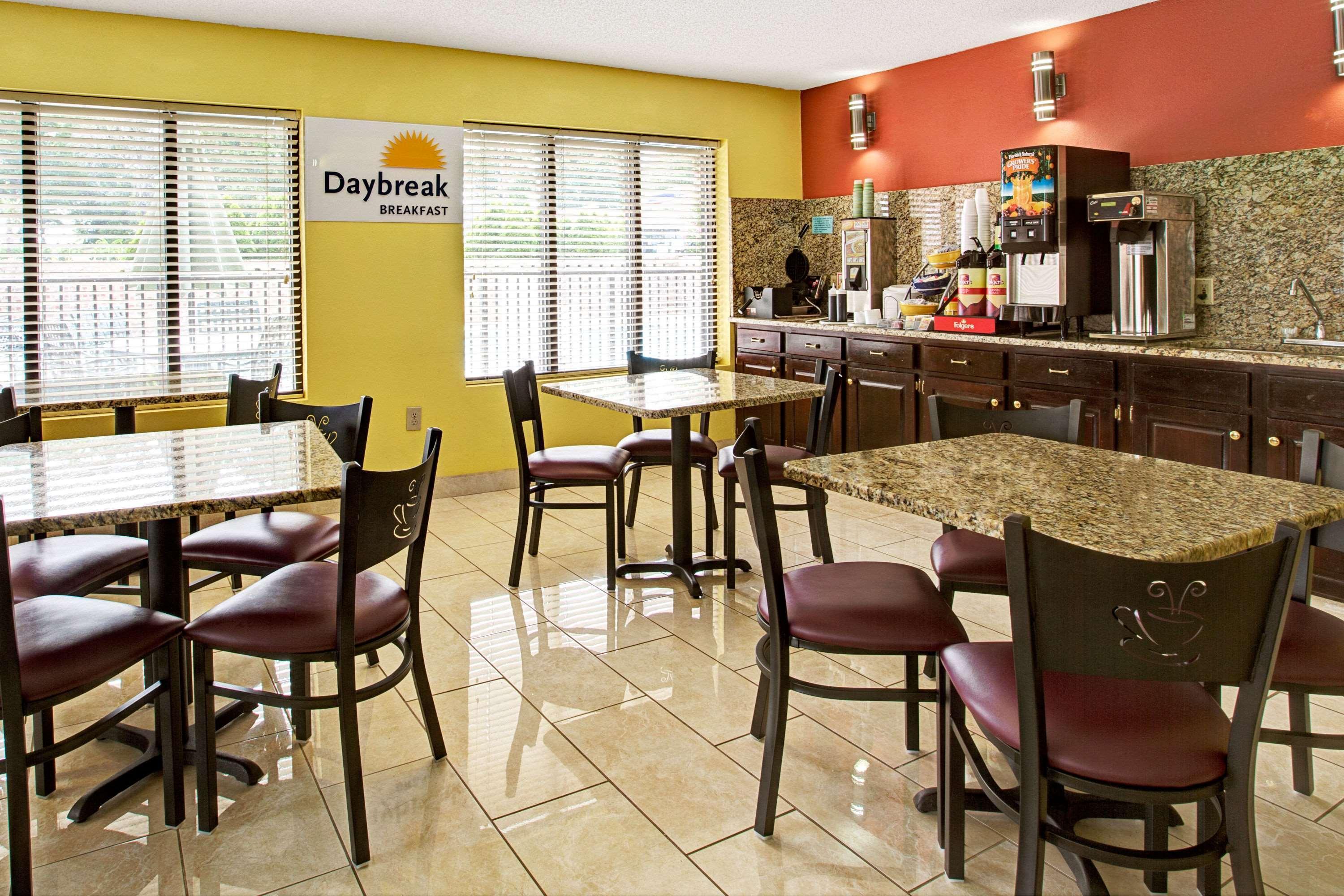 Days Inn Conover/Hickory Eksteriør bilde